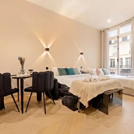 Champs-elysees With Air Conditioning 4 People *