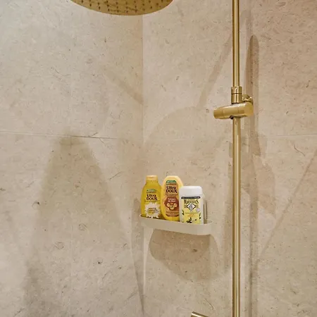 Champs-elysees With Air Conditioning 4 People * Париж