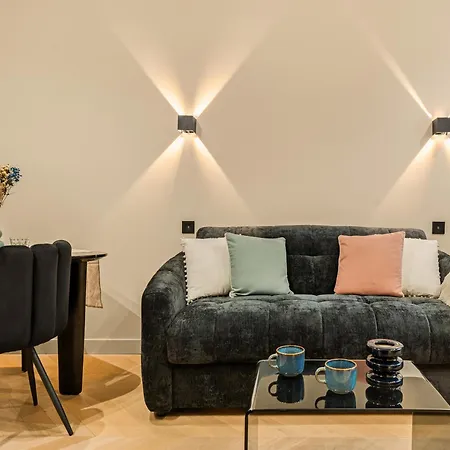 Champs-elysees With Air Conditioning 4 People * Париж