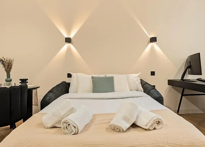 Апартаменты Champs-elysees With Air Conditioning And Office